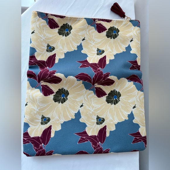 Rachel Pally Handbags - 🌺Reversible rachel pally clutch purse